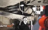 Changer amortisseurs arrière MERCEDES-BENZ E W210 TUTORIEL | AUTODOC 2 Changer amortisseurs arrière MERCEDES-BENZ E W210 TUTORIEL | AUTODOC